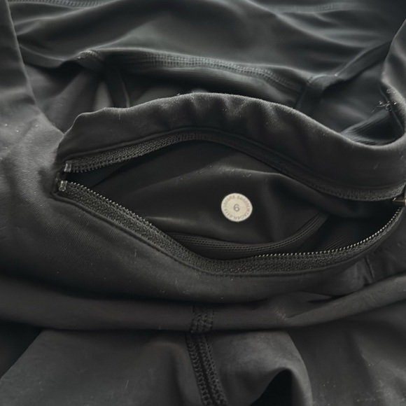 Lululemon black running shorts 6 - Picture 4 of 5